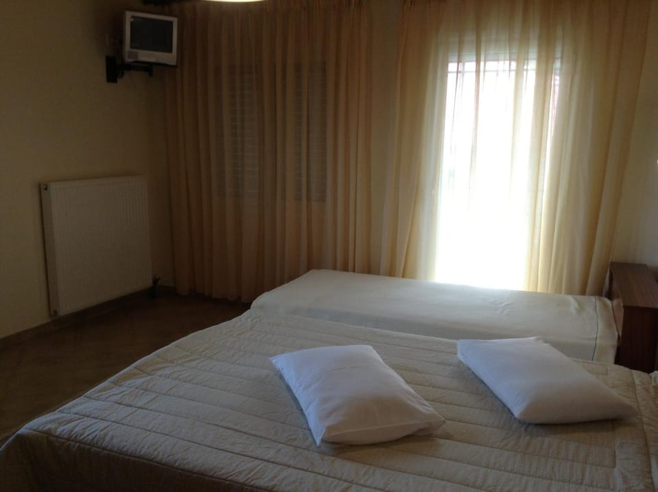 Guesthouse Lamprini Bed and Breakfast in Peloponnese, Western Greece and the Ionian