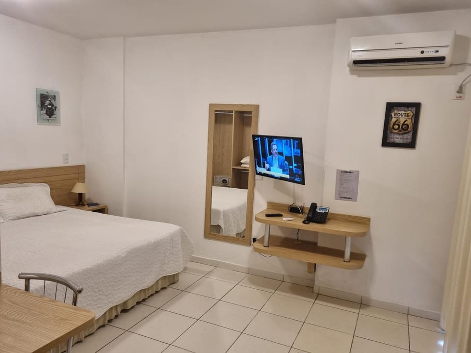 Bed, TV and multimedia, Decorative detail, Bedroom, air conditioner