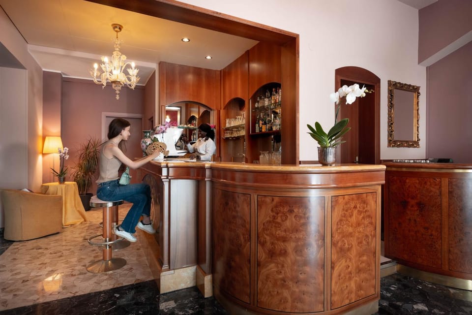 Lounge or bar