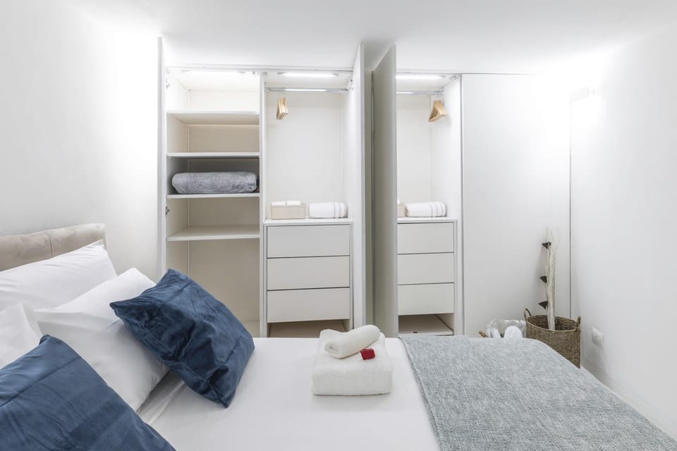 Bed, Bedroom, wardrobe