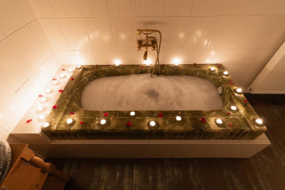 Bathroom, Bath