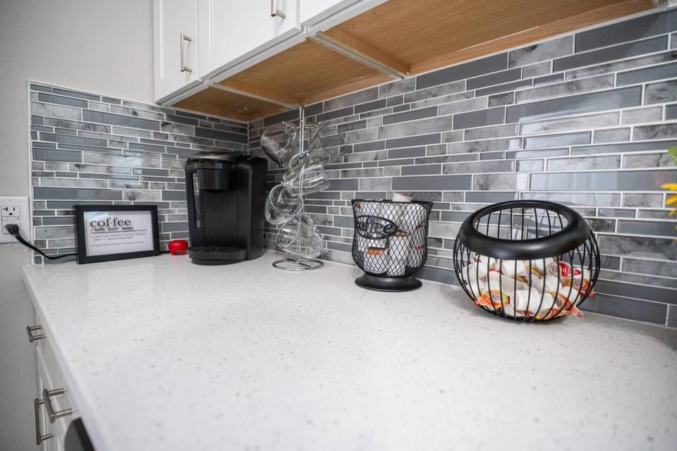 Coffee/tea facilities, Kitchen or kitchenette