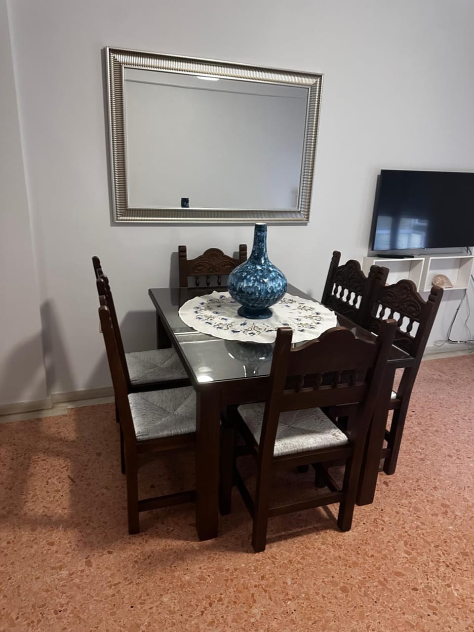 TV and multimedia, Dining area