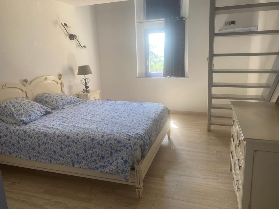 château le perchoir Bed and Breakfast in Provence-Alpes-Côte d'Azur