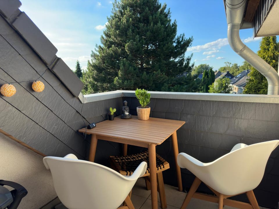 View (from property/room), Balcony/Terrace, Seating area