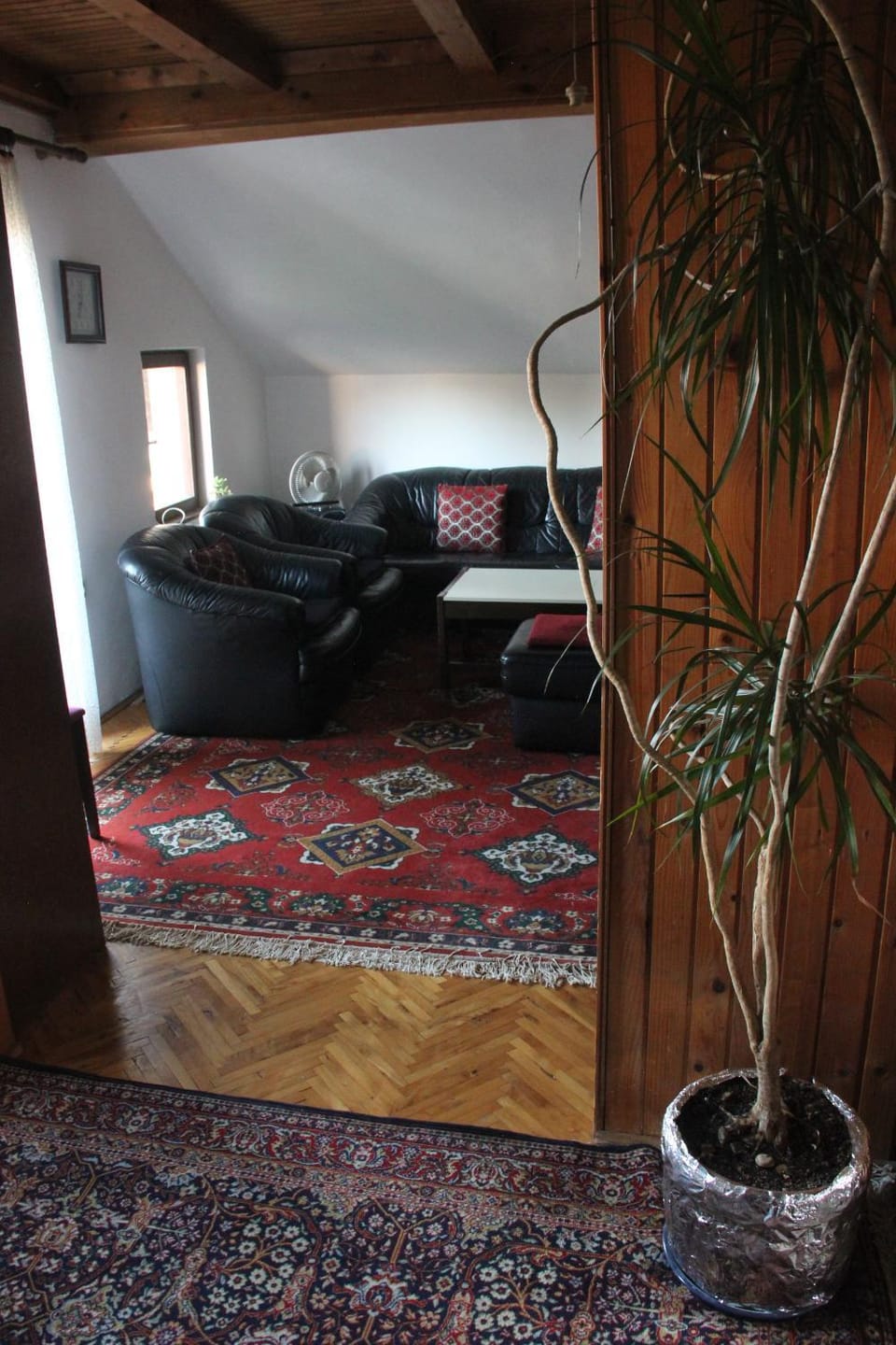 Living room, Photo of the whole room