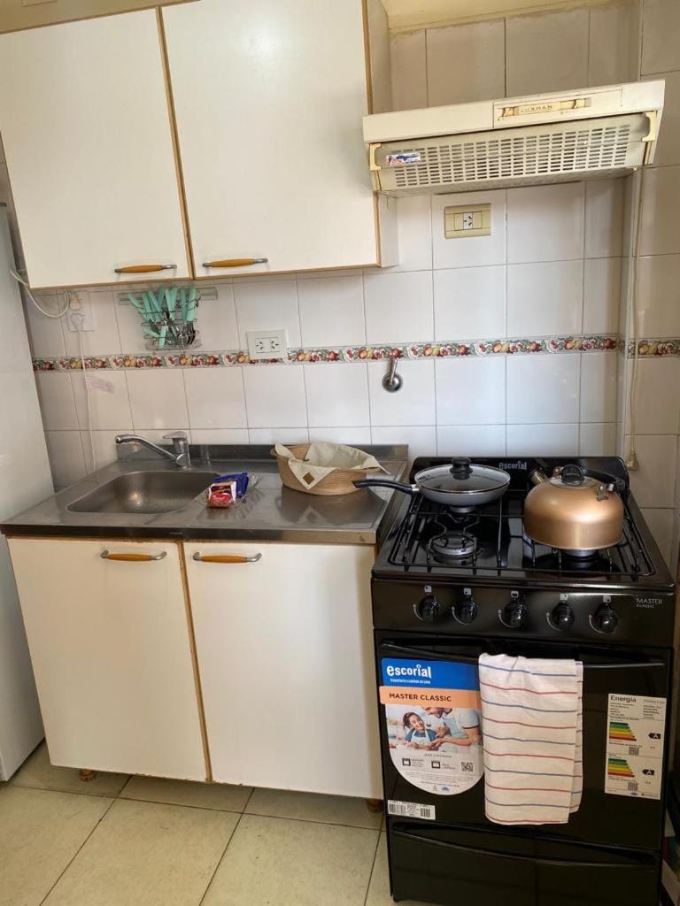Kitchen or kitchenette, pet friendly, stove