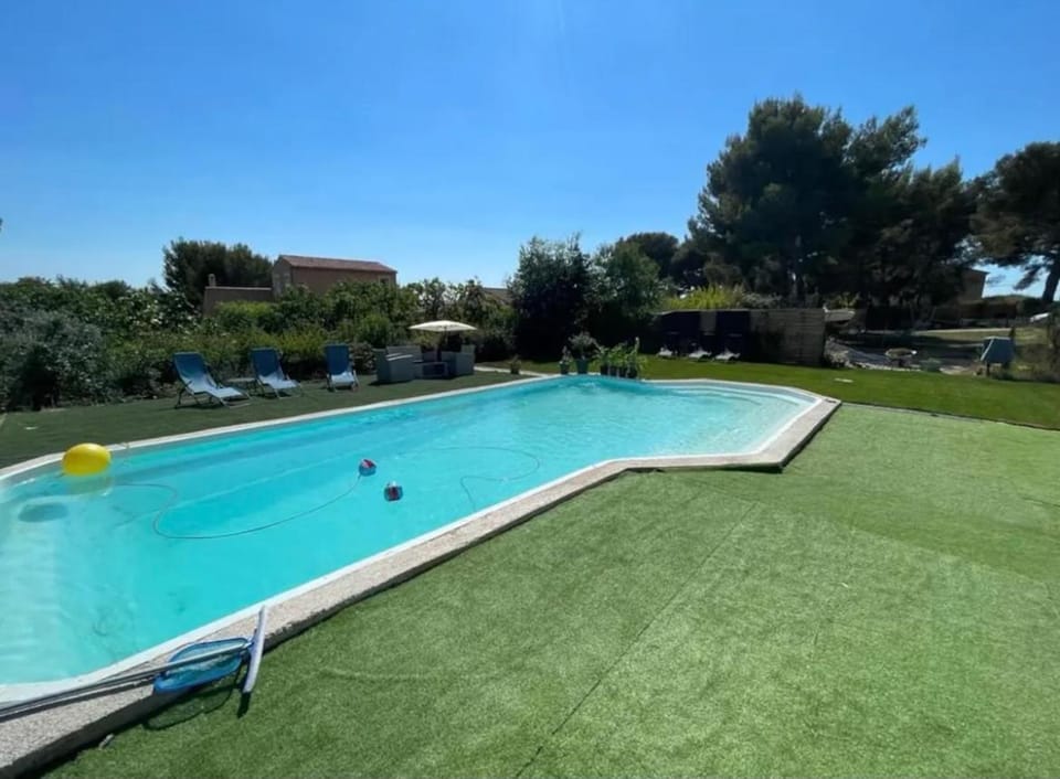 Villa dans les hauteurs de Marseille Villa in Marseille