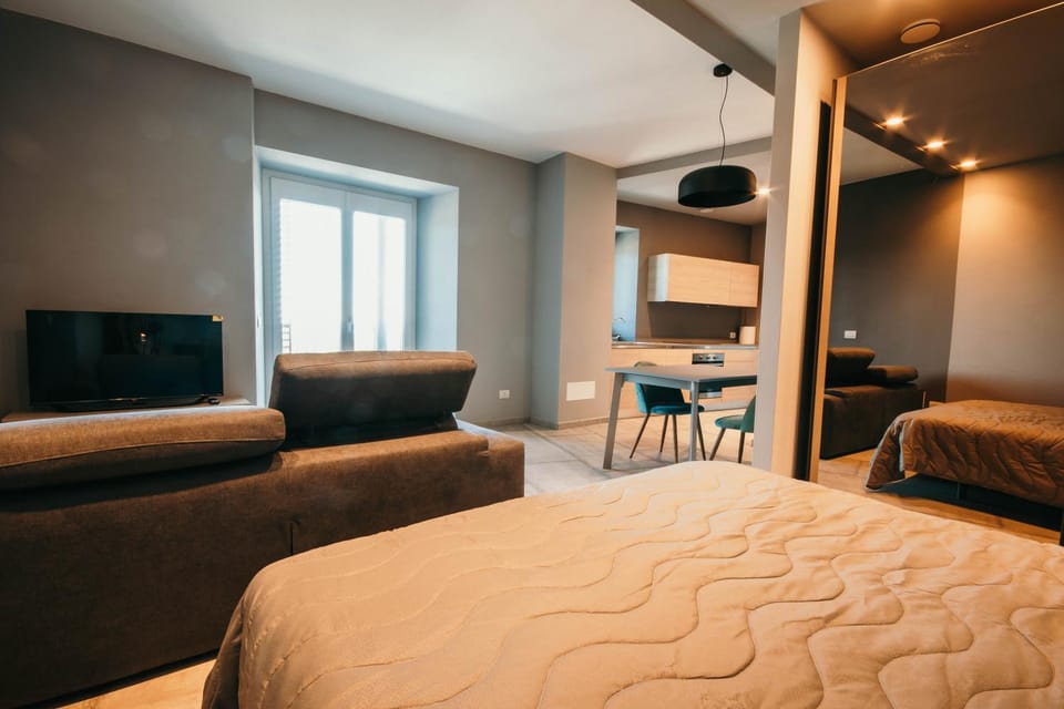 Bed, Kitchen or kitchenette, Living room