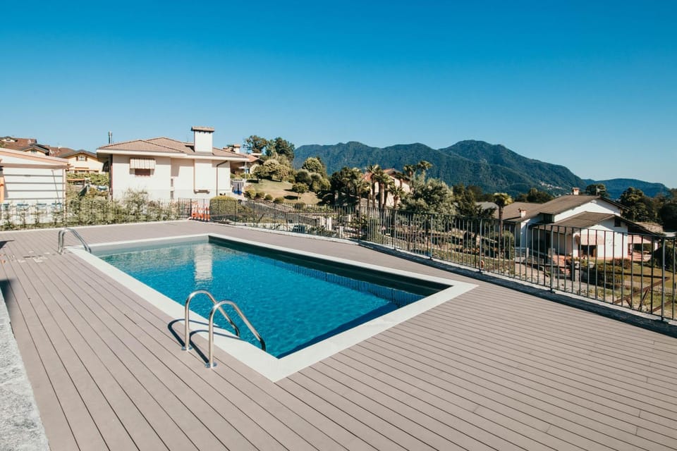 Swimming pool, Swimming pool