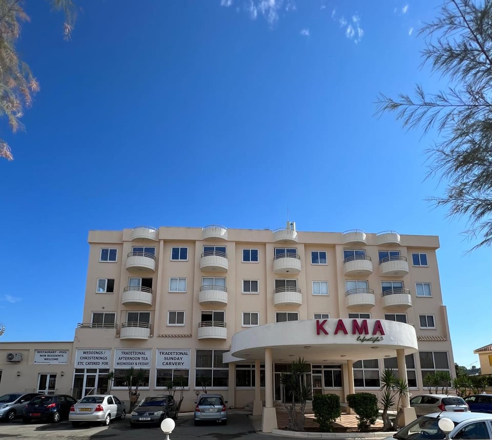 Property building, Restaurant/places to eat, Location