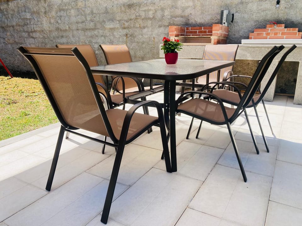 Garden, Dining area