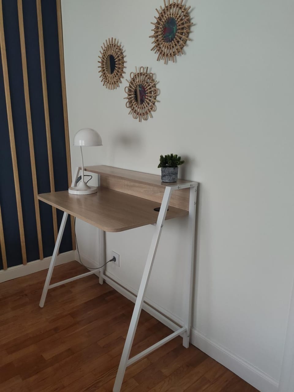 Bedroom, hair dresser