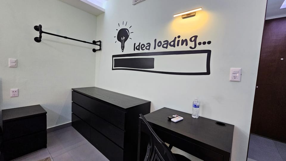 Seating area, Logo/Certificate/Sign, Certificate/Award