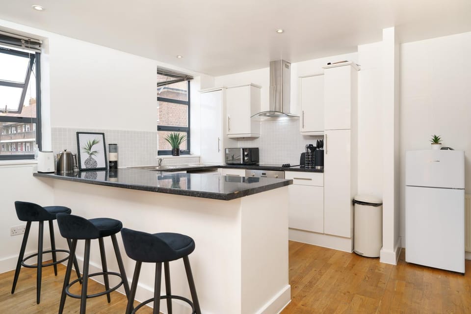 Kitchen or kitchenette, Dining area, dishwasher, oven, stove, toaster