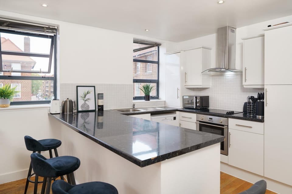 Kitchen or kitchenette, Dining area, dishwasher, oven, stove, toaster