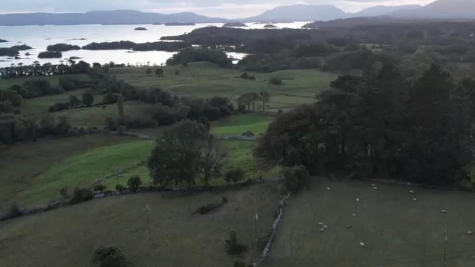 Corrib View Villa - Guest Accomodation Country House in County Mayo