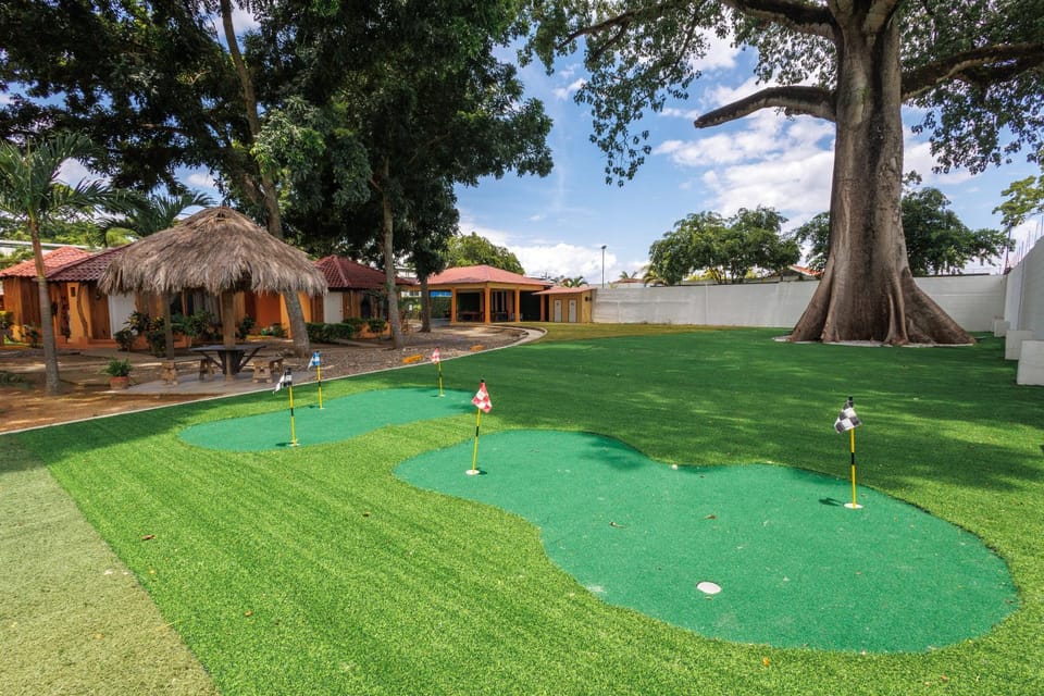 H4 El Progreso Hotel in Atlántida Department