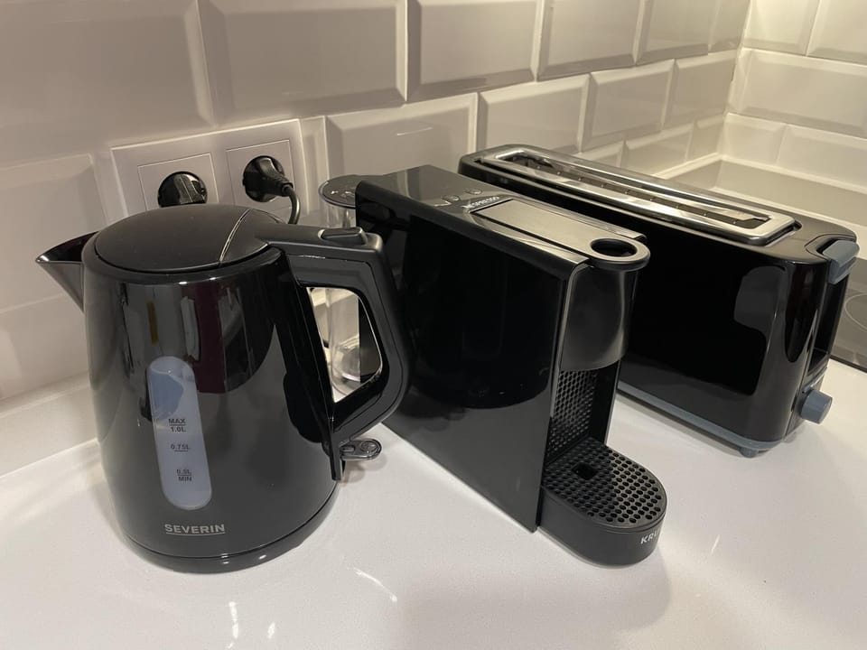 Coffee/tea facilities, Kitchen or kitchenette, toaster