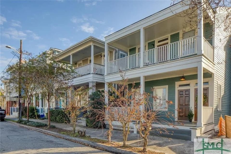 Property building, Day, Neighbourhood, Street view, Location