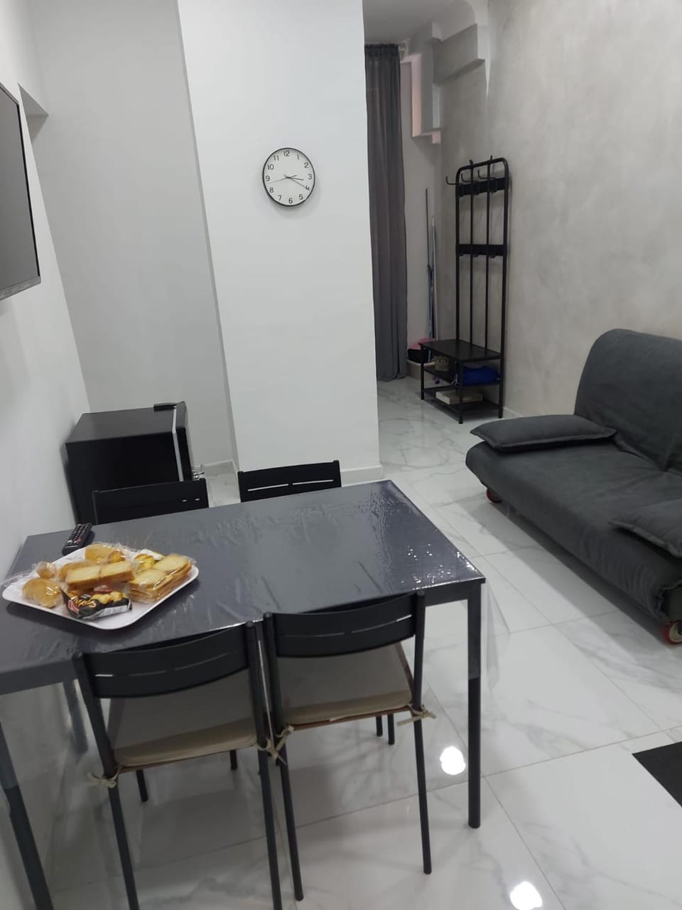 TV and multimedia, Food