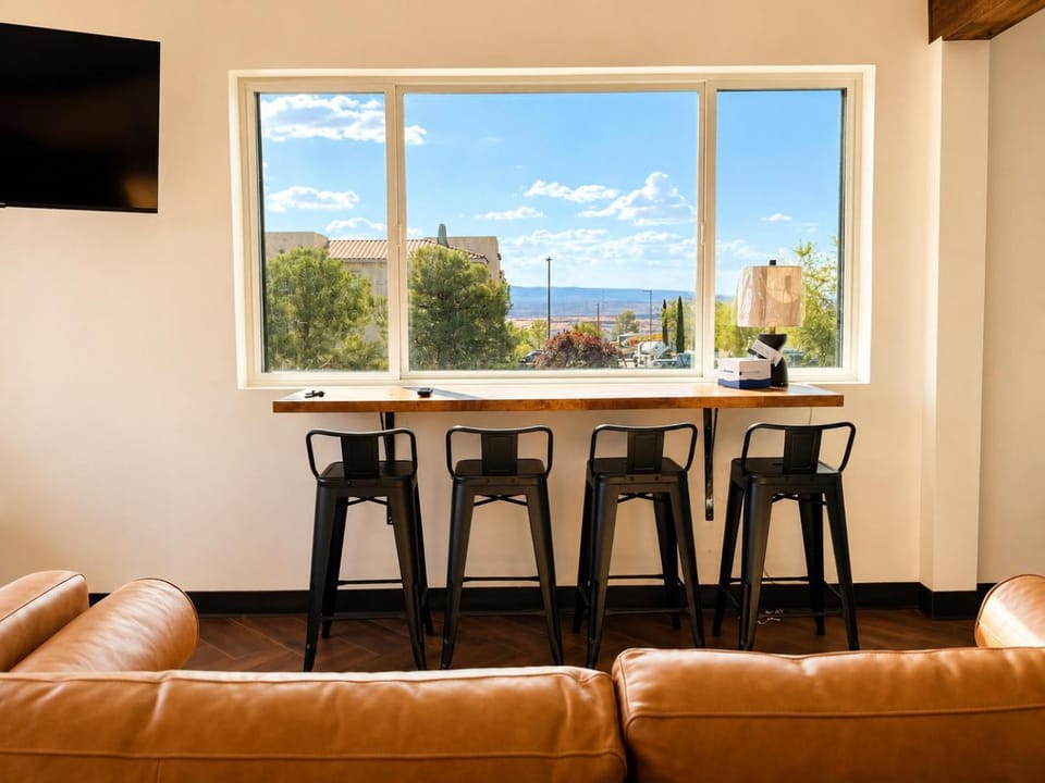 View (from property/room), Bedroom, Mountain view