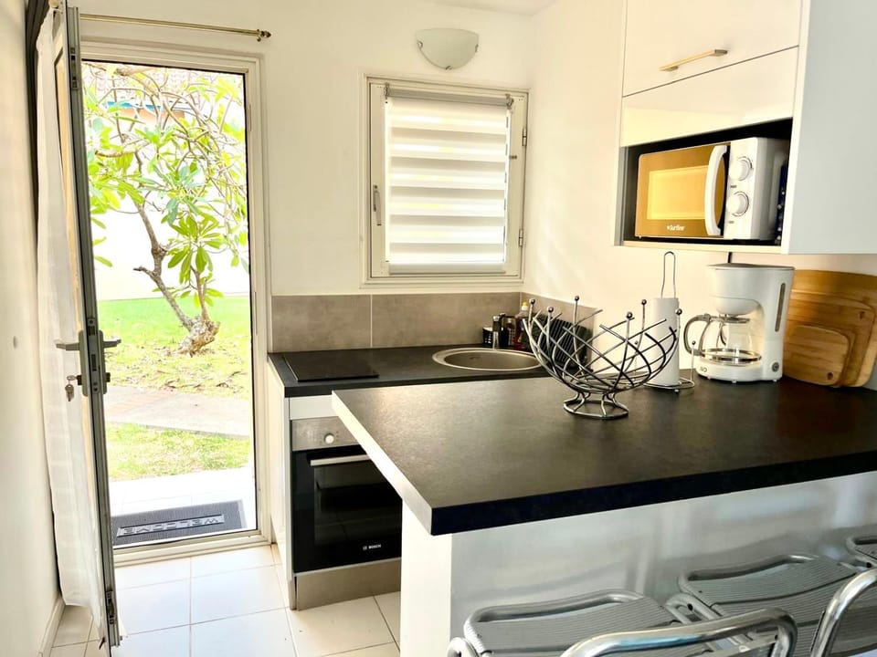 Studio - Résidence avec piscine Apartment in Sainte-Anne