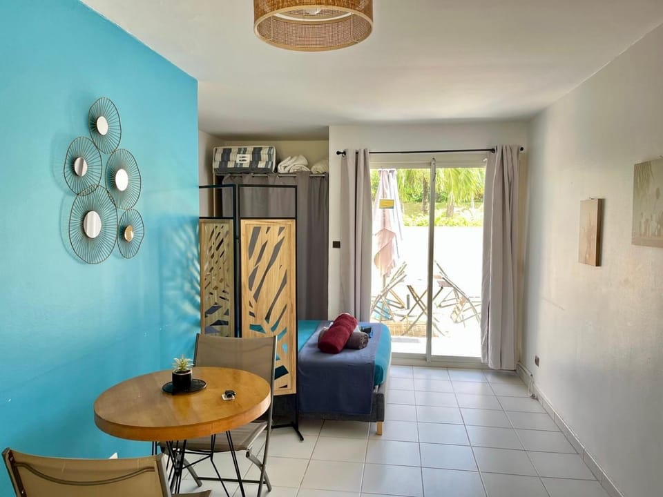 Studio - Résidence avec piscine Apartment in Sainte-Anne