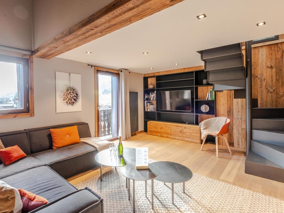 Superbe duplex rénové avec 3 chambres et garage double, au centre de Morzine - FR-1-754-11 Apartment in Montriond