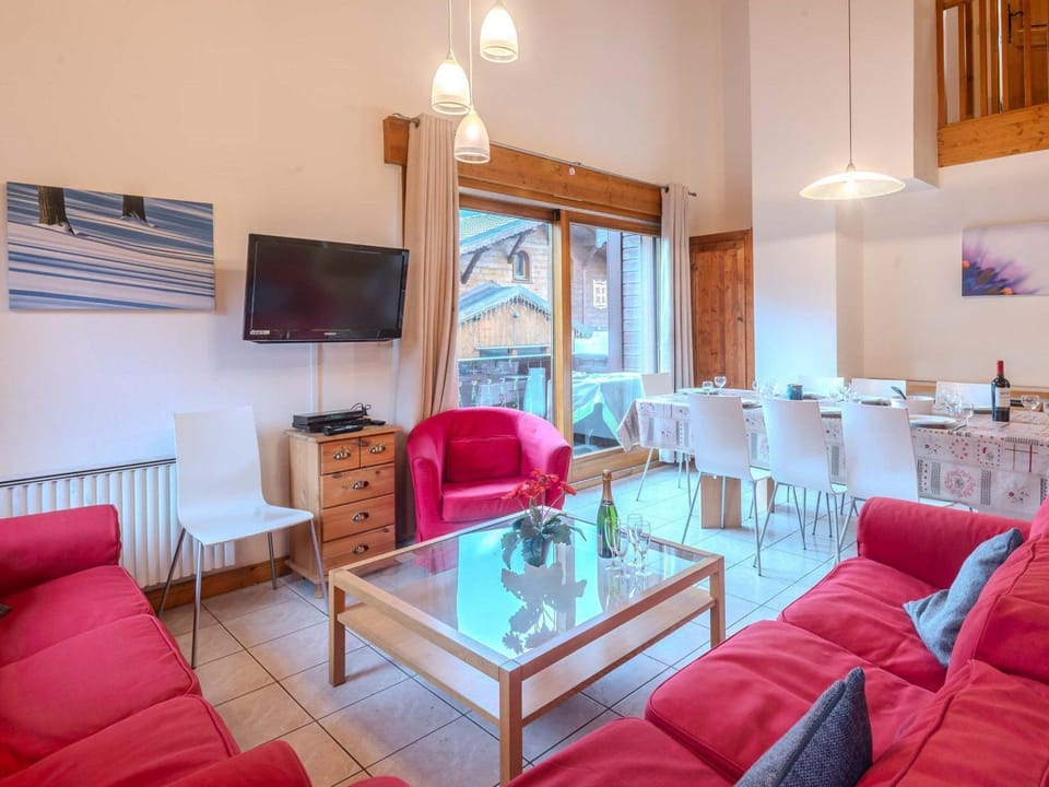 Grand appartement 6 pièces, 9 pers, à 800m centre de Morzine, WiFi, parking - FR-1-754-12 Chalet in Les Gets