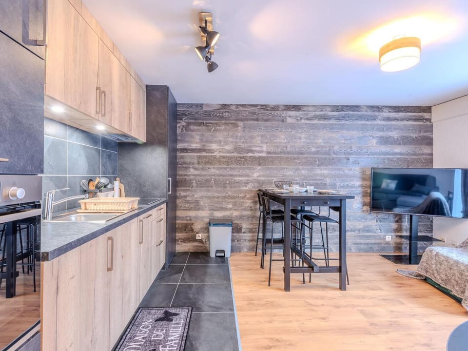 Studio-cabine rénové 4 pers, centre de Morzine, proche pistes - FR-1-754-49 Cabin in Montriond