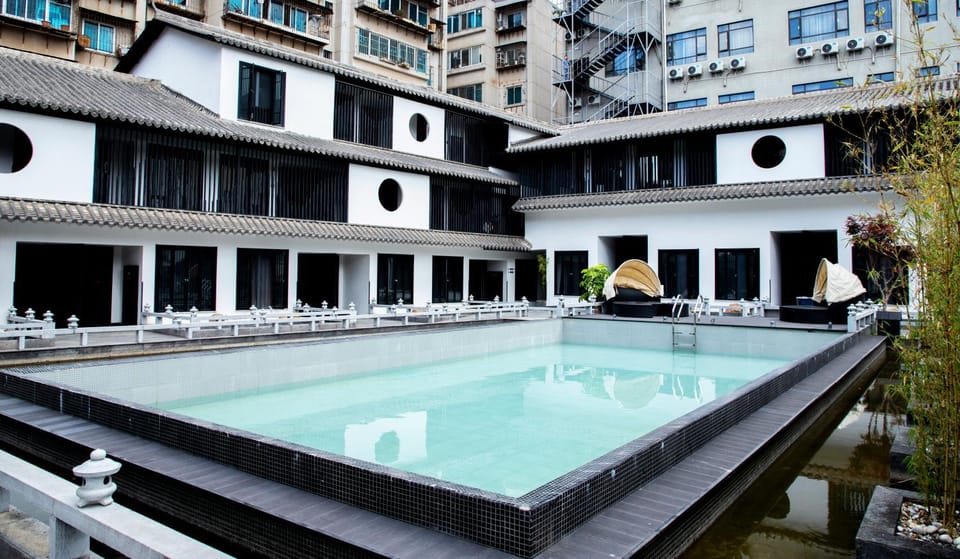 Swimming pool