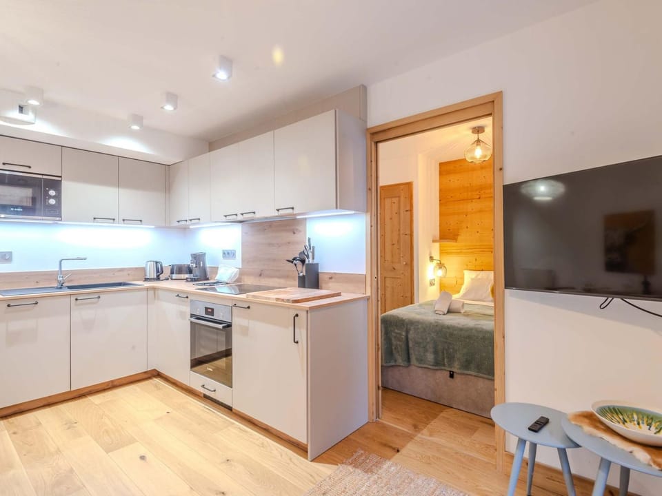 Appartement 3* neuf, 100m des pistes à Morzine, WiFi inclus - FR-1-754-58 Apartment in Les Gets