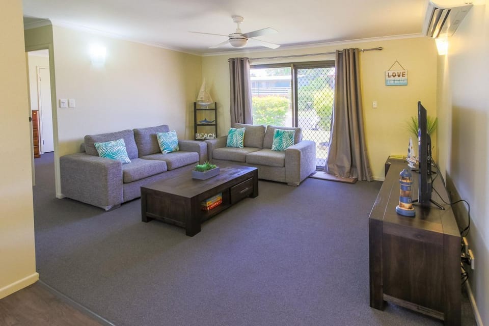 Hibiscus Holiday Home House in Hervey Bay