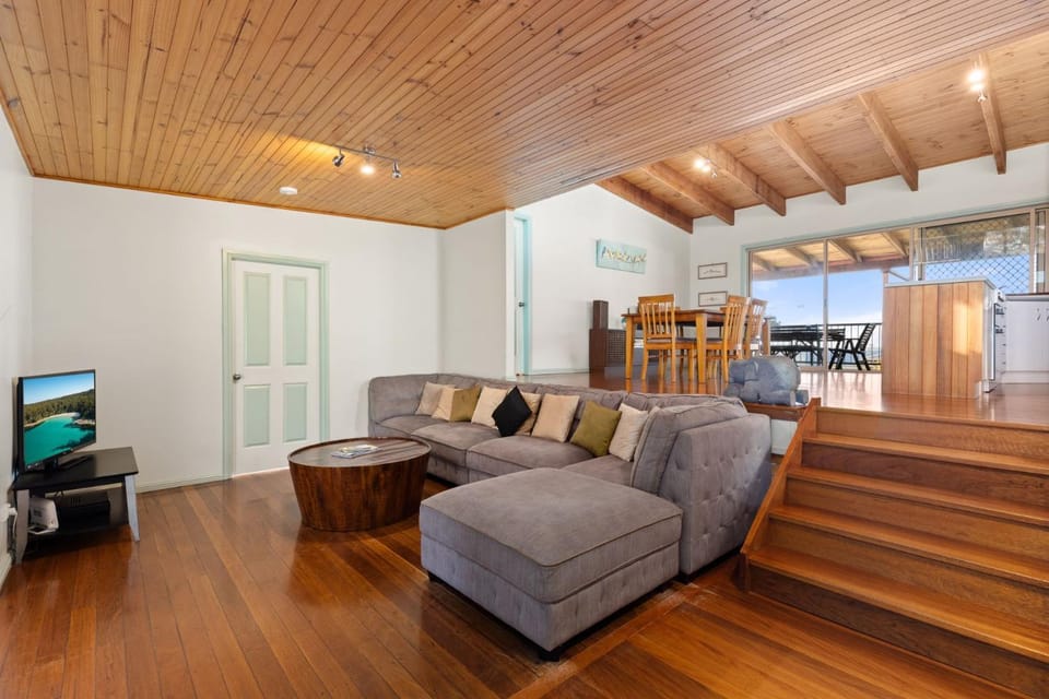 Absolute Blue by Experience Jervis Bay House in Vincentia