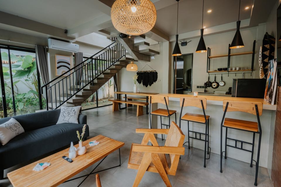 Living room, Seating area, kitchen