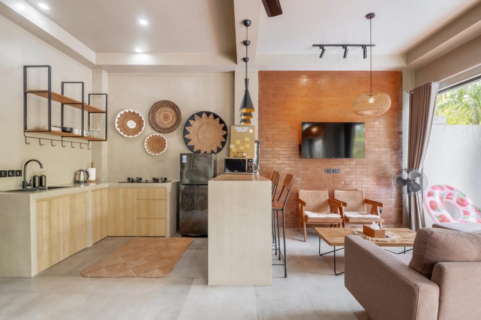 TV and multimedia, Kitchen or kitchenette, Living room, Seating area
