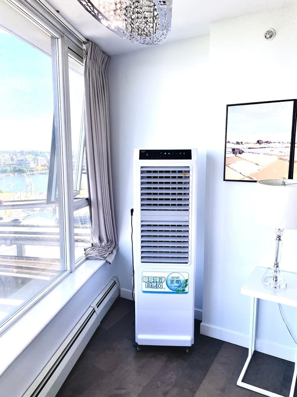 Downtown 1 Bedroom Water View Condo Apartment in Vancouver