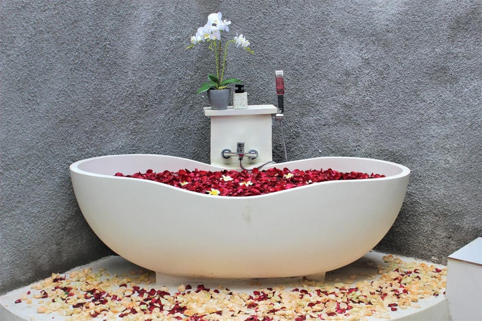 Open Air Bath, Bath
