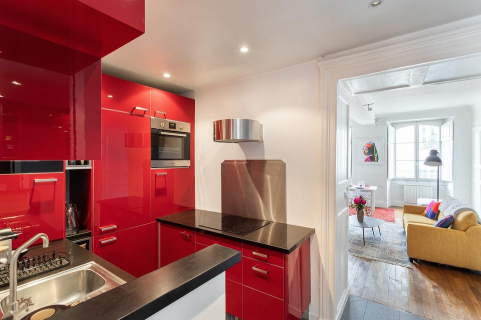 Kitchen or kitchenette