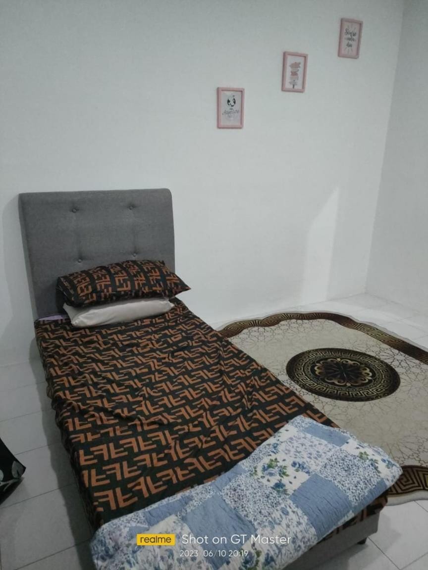 NAURAH HOMESTAY House in Kedah