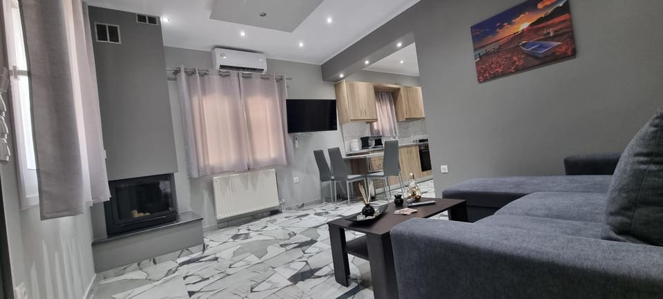 TV and multimedia, Living room, Seating area, Dining area, air conditioner