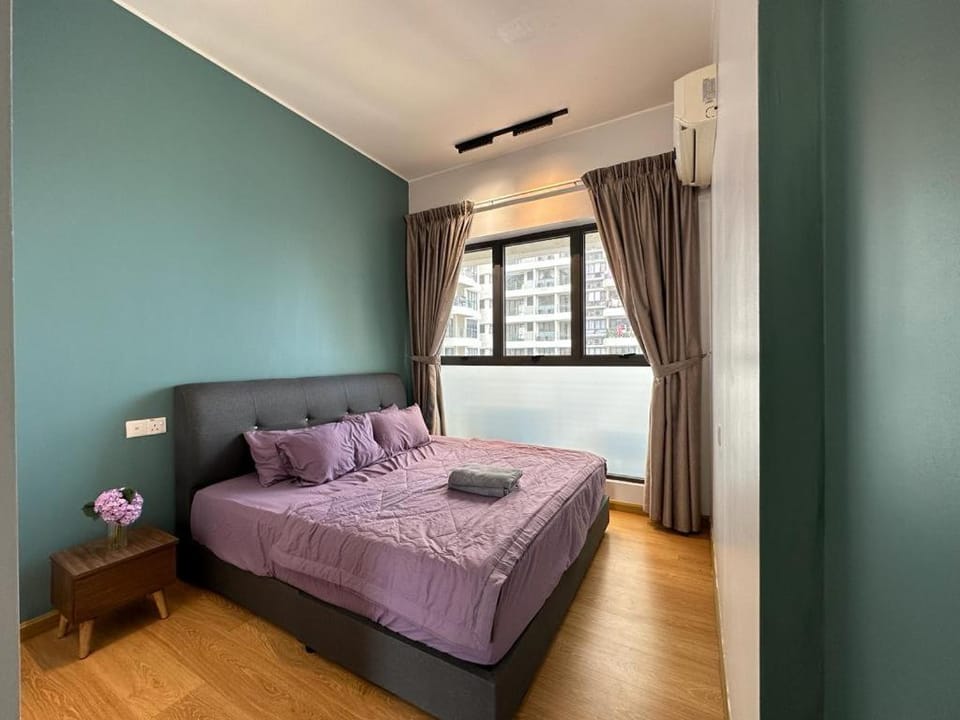 DangaBay 3Bedroom Balcony WiFi Netflix High Floor Apartment in Johor Bahru
