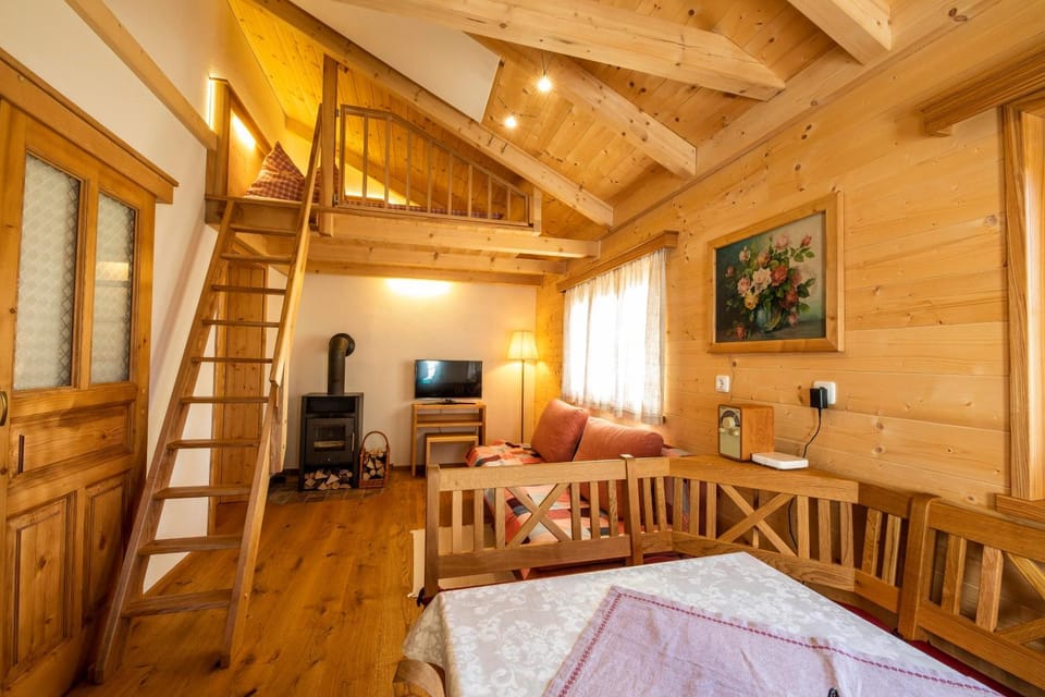 Living room, Photo of the whole room, Seating area