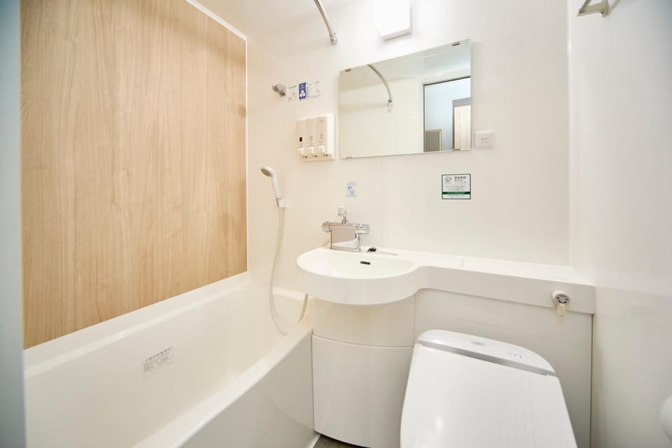 Shower, Toilet, Bath