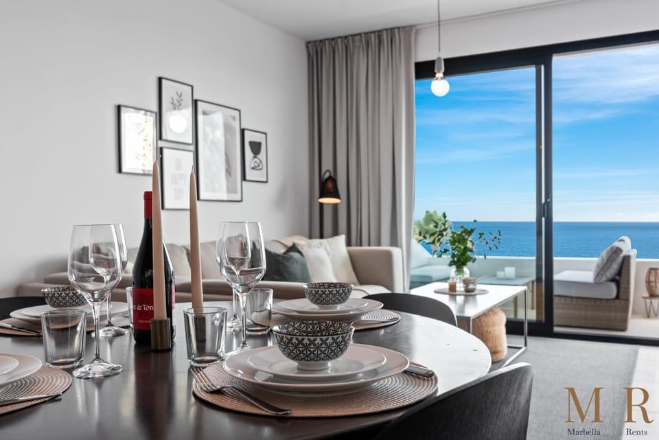 Living room, Dining area, Sea view