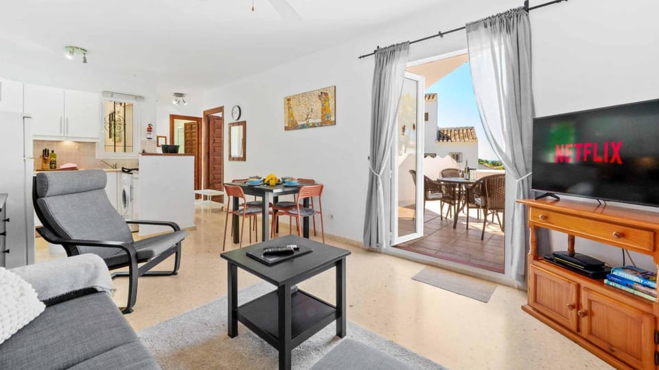 Communal lounge/ TV room, Living room