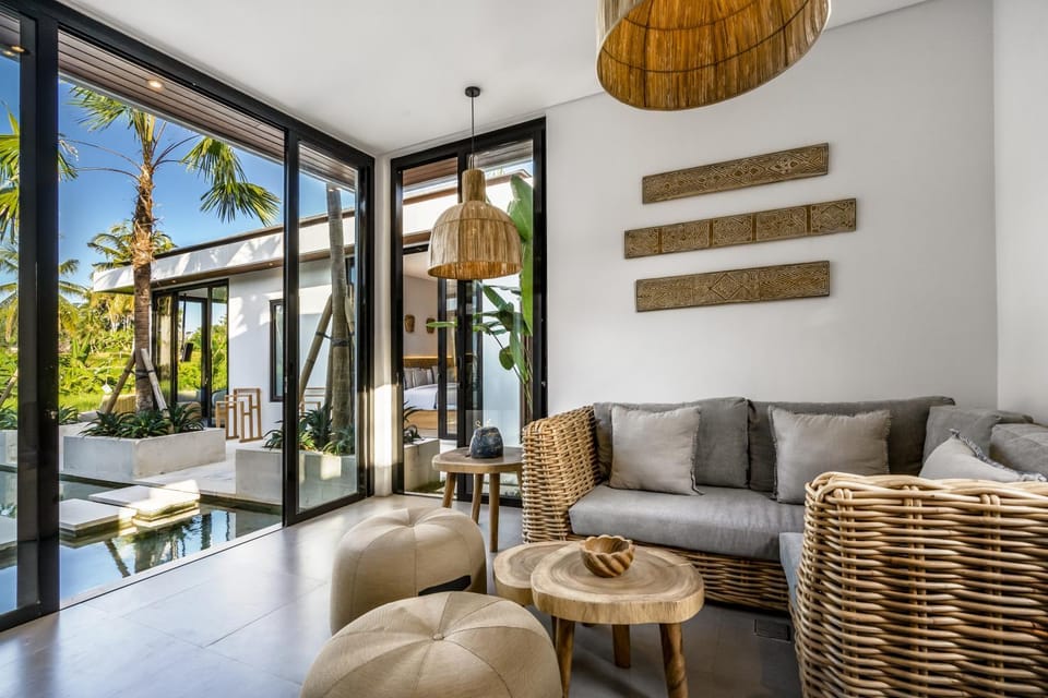 View (from property/room), Living room, Seating area