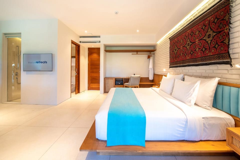 Bed, TV and multimedia, Photo of the whole room, Bedroom, wardrobe, air conditioner