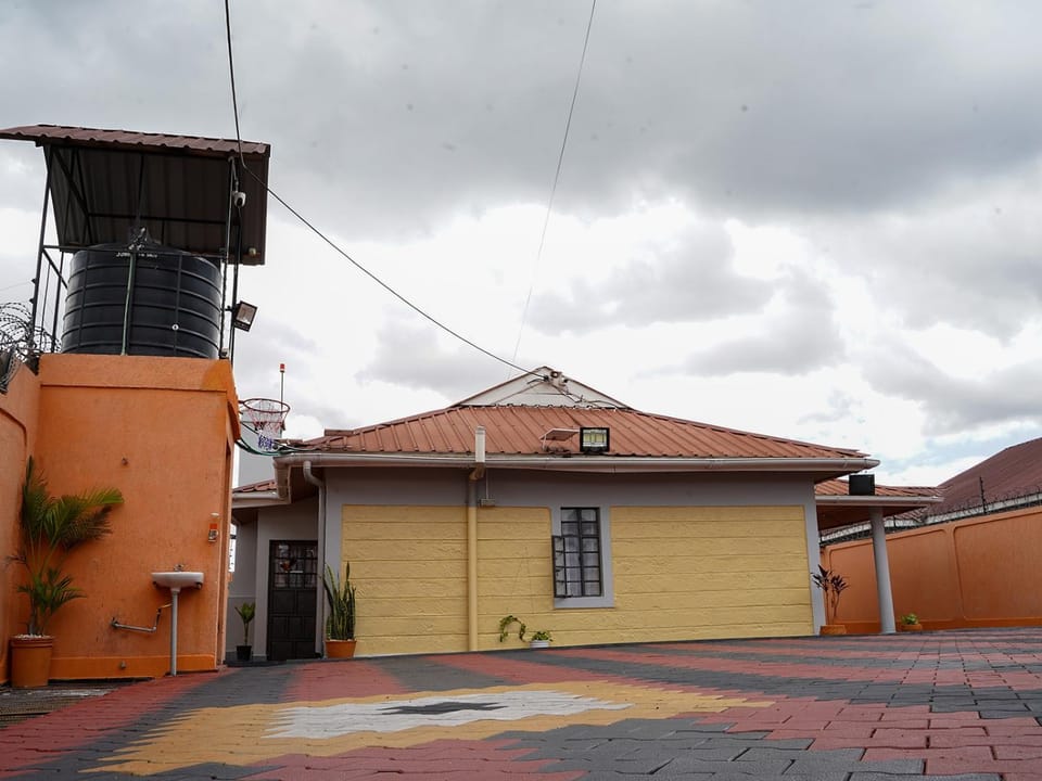 Property building, Patio, Parking